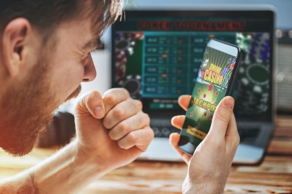 Filipino players enjoying sports betting on mobile devices