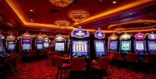 14 ph player celebrating a big win on mobile slots in the Philippines